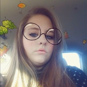 Meet your Posher, Madelyn